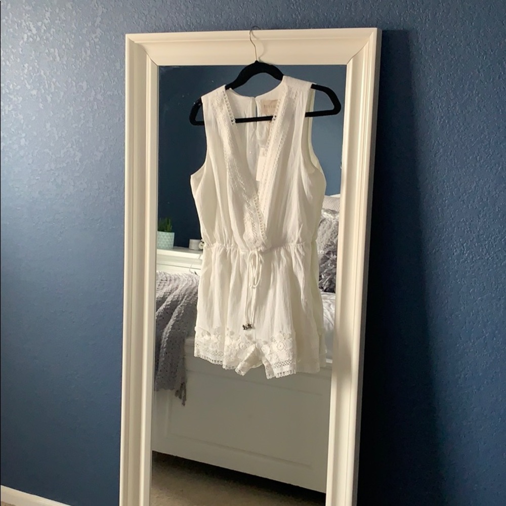 Moon river size medium white lace romper